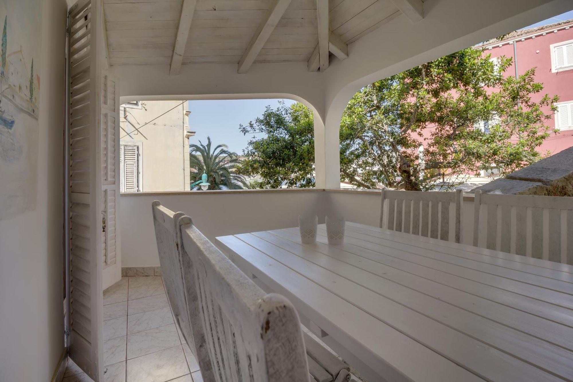 Apartments Mandarina Mali Lošinj Δωμάτιο φωτογραφία